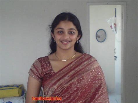 Sexxy South Indian Aunties Hot Bathing Show Images