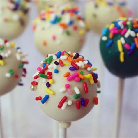Cake Pops A Great Though Messy Way To Use Leftover Cake Cake Pops