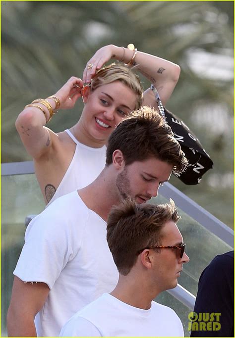Miley Cyrus Gets Sweet Kiss From Boyfriend Patrick Schwarzenegger