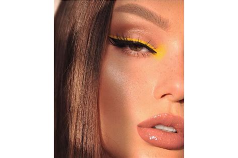 How To Wear Yellow Eye Makeup Everyday Be Beautiful India