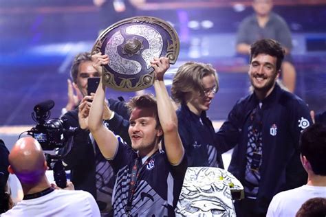 Europes Dota 2 Champion Og Wins Worlds Biggest Esports Prize Usd156