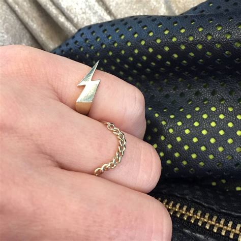 Chain Ring By Louise Wade