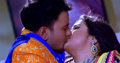 Amrapali Dubey Sexy Video Bhojpuri Actress Nirahuas Wild Bedroom Song ‘katore Katore Goes Viral