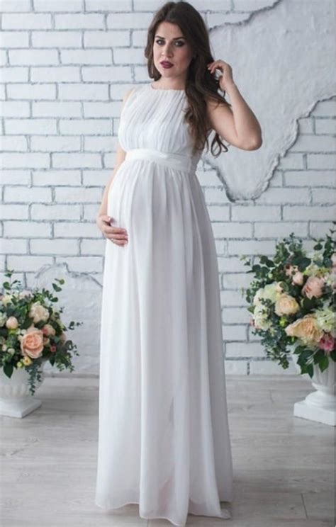 Check Out These Mesmerizing Maternity Gowns And Add Them To Your