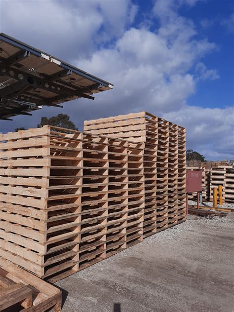 Timber/Hardwood Oversized Pallets for Sale | Smart Pallets