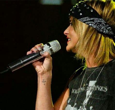 Miranda leigh lambert is an american country singer and songwriter, who started her music career in 2003 meaning: 1276 best Miranda Lambert images on Pinterest | Country ...