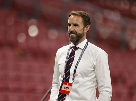 Gareth southgate (born 3 september 1970) is an inglis fitbaw manager an umwhile player that played as a defender or as a midfielder. เซาธ์เกต เผย ทีมชาติอังกฤษ ลองรูปแบบการเล่นใหม่