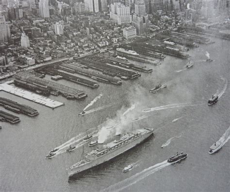Curnard's big plans for their newest and biggest vessel included a royal tour of the ship in 1939 and its maiden voyage to be in the following spring in 1940. HISTORY - The CUNARD - WHITE STAR Liner rms QUEEN ...