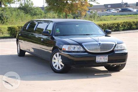 10 Passenger Black Lincoln Towncar Limousine Sugarland Luxury