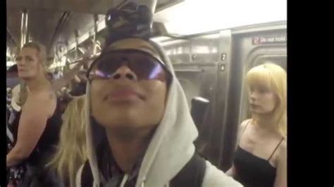 Brandy Is Completely Ignored While Singing Her Heart Out On A New York Subway Youtube