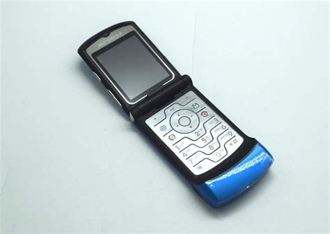 Motorola V3i Razr Sim Free Unlocked Mobile Flip Phone Vibrant Blue