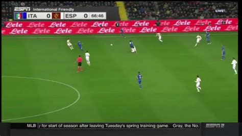 Make social videos in an instant: Twitter: juez de línea atropelló a Vicente del Bosque en ...