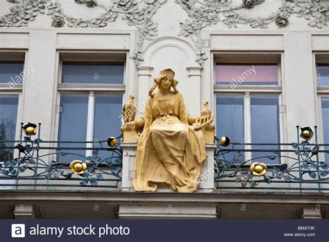 Фото © the prague vitruvius. art nouveau statue of Princess Libuše (Libuse), the ...