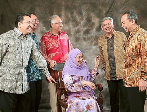 Tun razak was the prime minister responsible in setting up barisan nasional. Belasungkawa : Tun Rahah Mohd Noah meninggal dunia ...