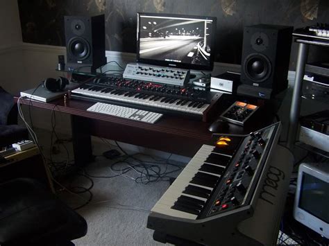 Ever felt you need a desk just for your music studio? How to Build Diy Recording Studio Desk Plans Plans ...