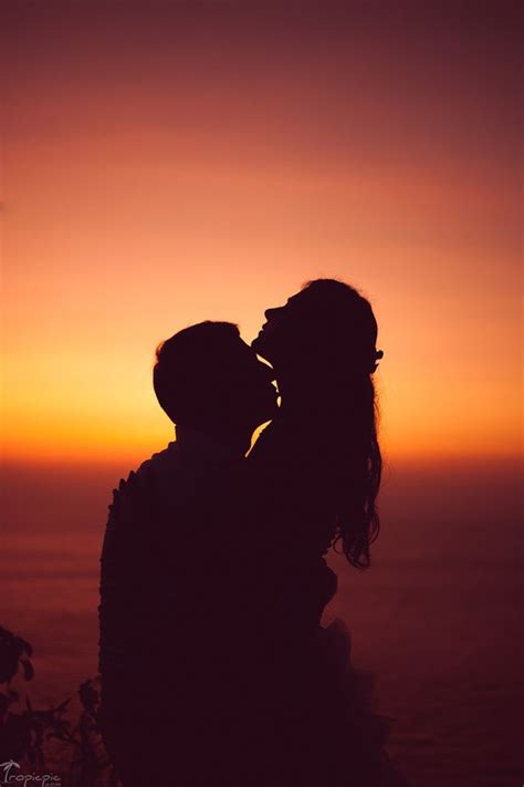 Romance Passion And Love In One Silhouette Of The Couple In The Sunset Rays Passion Romance
