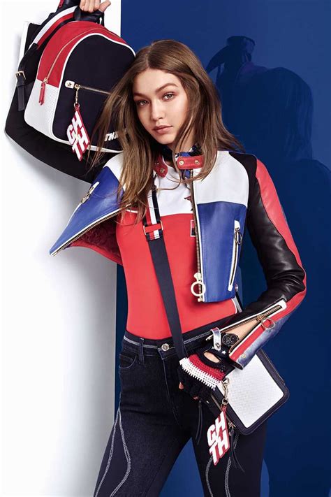 Het designerdebuut van gigi hadid gaat niemand onopgemerkt voorbij. Gigi Hadid - Tommy Hilfiger's Tommy X Gigi Collection ...