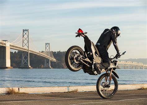 It has a claimed range of 46 city miles and 28 highway miles (at 55 mph) and a claimed top speed of 85 mph. 2013 Zero FX Electric Motorcycle: