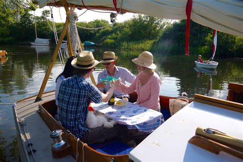 Dining On The Norfolk Broads Locally Sourced Food Boat Hire Norfolk