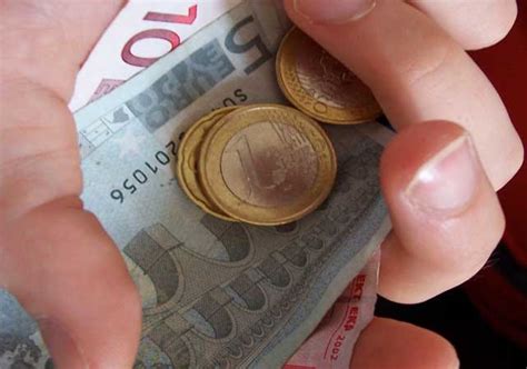 Philippine government through bureau of treasury (btr) • tenor: Deutsche Bank Fine Speculation Lifts EUR/GBP, EUR/USD ...