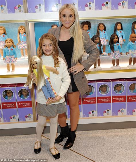 Jamie Lynn Spears And Maddie At American Girl Place Event Daily Mail