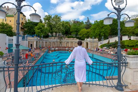 An Actually Useful Guide For Visiting Budapest’s Thermal Baths Traverse