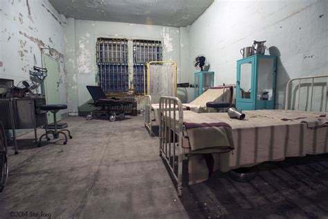 Fileprison Hospital Cell Wikimedia Commons