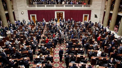 Missouri Bill Redefines Hot Lobbyist On Lawmaker Action As A T