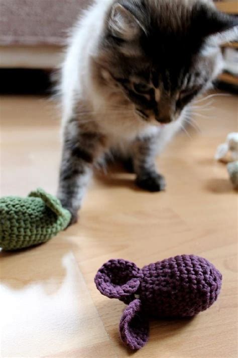 Hampton The Mouse Cat Toy Crochet Pattern By Anna Nikipirowicz
