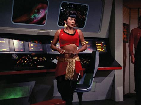 Star Trek S Lieutenant Uhura Nichelle Nichols Has Passed Away Aged