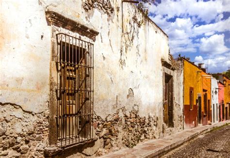 Fachadas Tradicionais Da Casa Em San Miguel De Allende Guanajuato Me