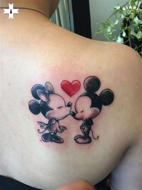 Unbelievably Cute Shoulder Blade Piece With Minnie Mouse Giving Mickey