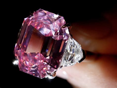 How To Choose The Perfect Pink Diamond Coronet Diamonds