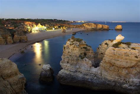 Algarve zawsze leżało trochę na uboczu. Europe Travel: Portugal's Algarve appeals with sun, beach ...