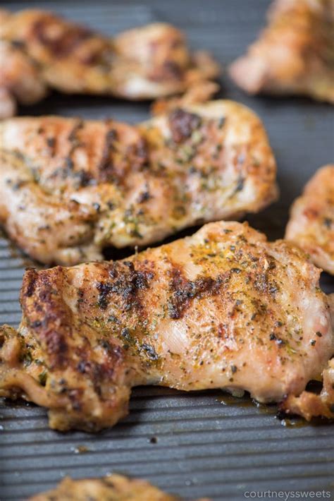 The total average weight of a chicken has grown too, with latest estimates around 6 l. Oven Baked Chicken Thighs | Courtney's Sweets | Bloglovin'
