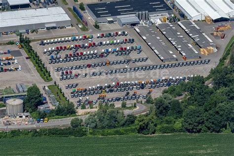 Luftaufnahme Wörth am Rhein Werksgelände der Daimler AG LKW Werk im