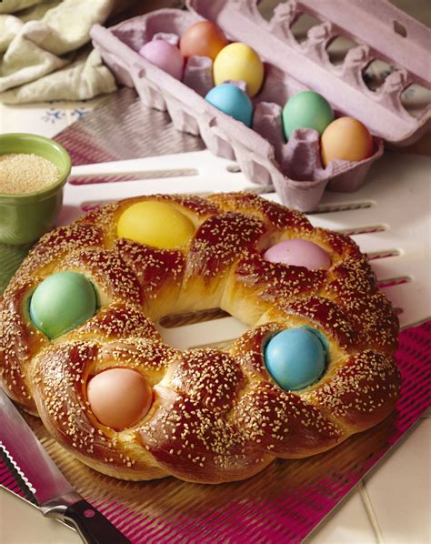 6 Easy Easter Bread Recipes From Around The World
