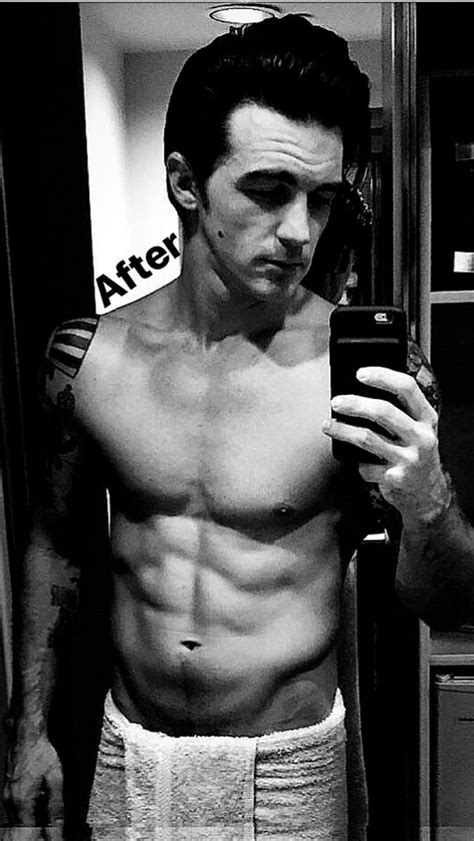 Alexis Superfan S Shirtless Male Celebs Drake Bell Shirtless Pics From