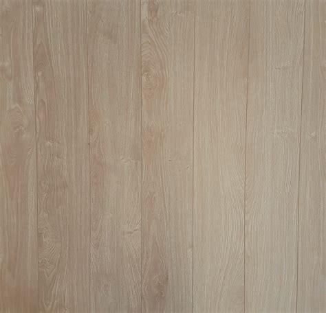 Classic Laminate Sandy Oak Flooring 1215mm X 194mm X 123mm 16m2 Per