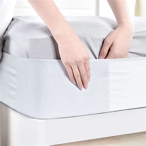 Cozary Bed Sheet Holder Fitted Flat Bed Sheet Keeper Wide Mattress Corner Sheet Stays Keepers