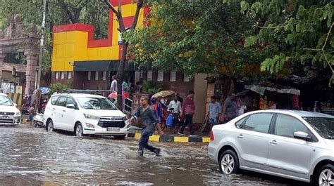 Heavy rainfall disrupts daily lives in mahanagari. Mumbai rains: Mumbai might witness worse rainfall since ...