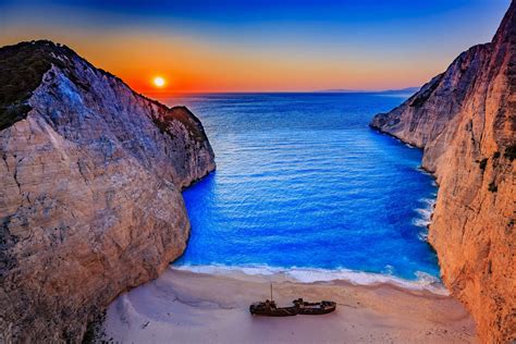 Zakynthos Scheepswrak: het waargebeurde verhaal : Mayia Travel
