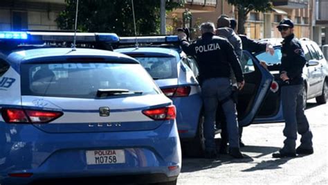 Folle Inseguimento Tra Foggia E Manfredonia Due Arresti