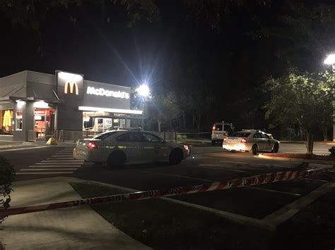 Jacksonville Police Searching For Suspect After Mcdonalds Shooting 1045 Wokv