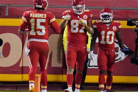 Tyreek Hill Jealous Of Patrick Mahomes And Travis Kelce S Super Bowl Win With The Chiefs Marca