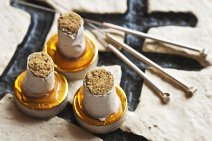 Maybe you would like to learn more about one of these? Moxibustion - akupunktur-verstehen.de