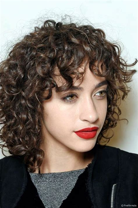 45 Lovey Dovey Curly Hair Styles For Long Hair