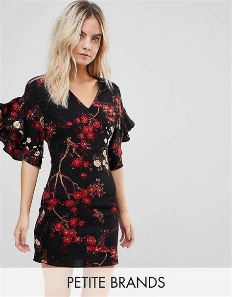 Parisian Petite V Neck Floral Shift Dress With Flare Sleeve Floral