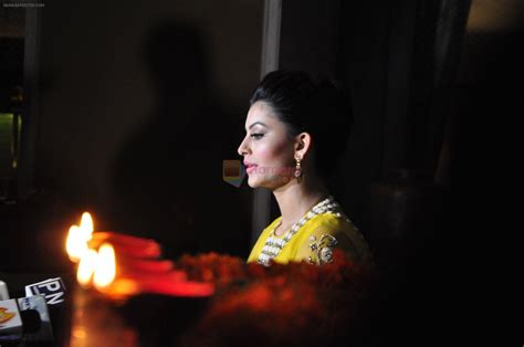 Urvashi Rautela S Diwali Celebration On 28th Oct 2016 Urvashi Rautela Bollywood Photos