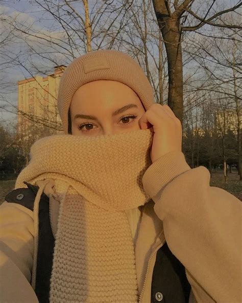 Safi Barakat Adl Kullan C N N Street Hijab Fashion Panosundaki Pin Bohem K Zlar Ilham Veren